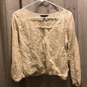 Never been worn AE crop top